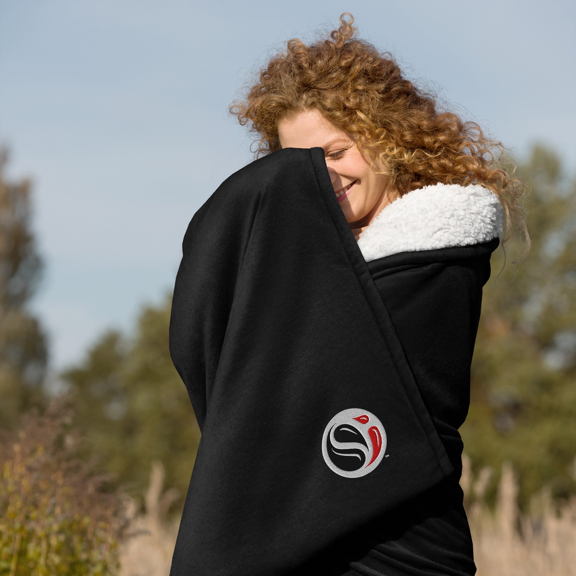 SI Logo Premium Sherpa Blanket