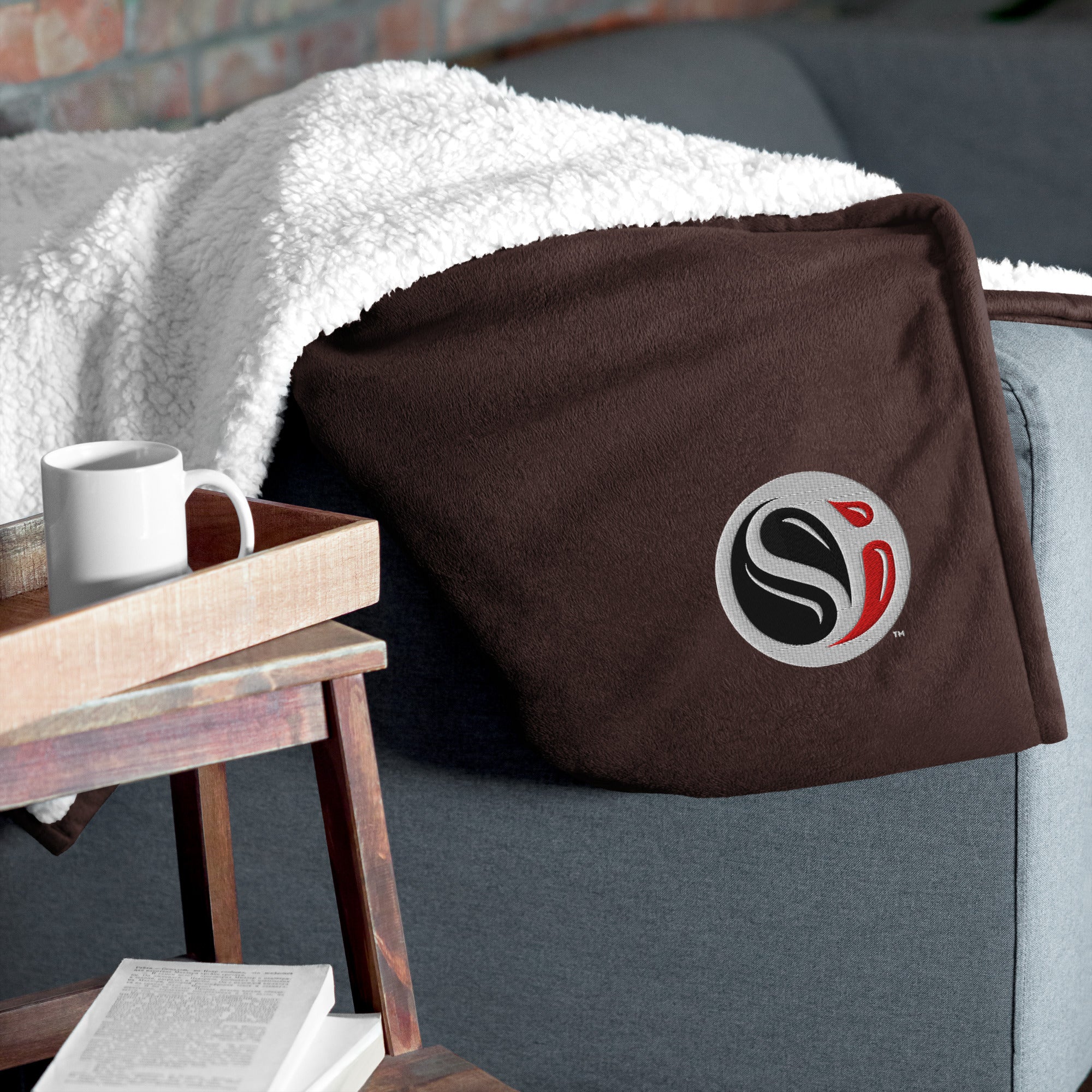 SI Logo Premium Sherpa Blanket - Thumbnail 2